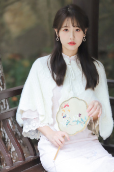 小妖精的奶头又喷奶水了视频